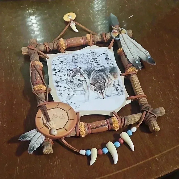 Winter vigil  wolves by the Bradford exchange Plate - Picture 12 of 15